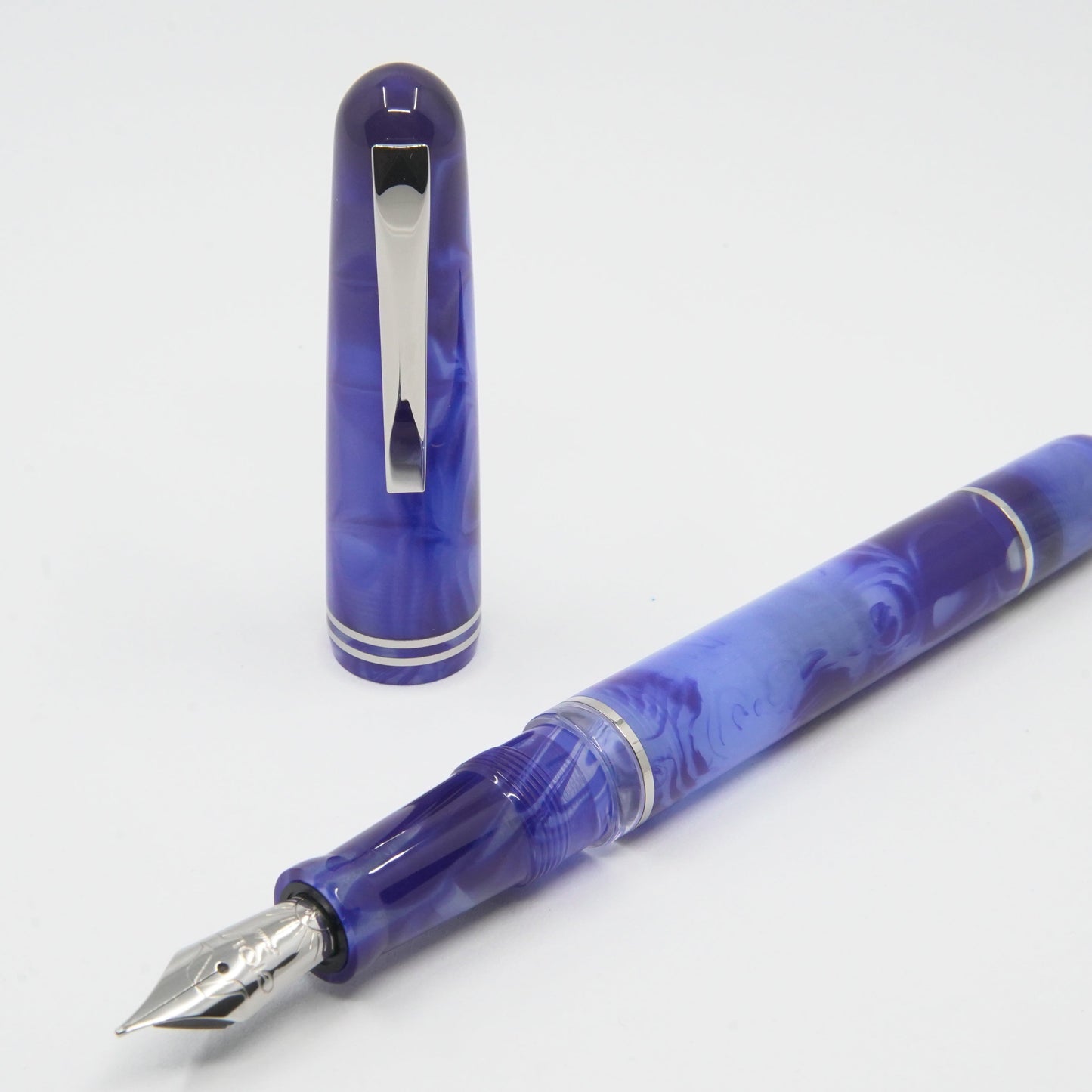 Gioia | Metis Fountain Pen | Blue Aesthetic Silver Trim