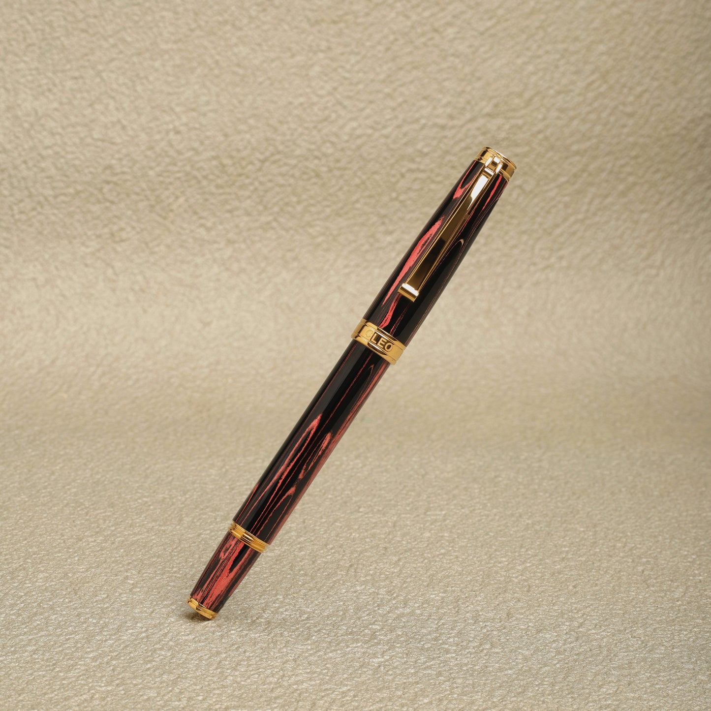 Cleo Skribent | Fountain Ink Pen | Ebonite | Vesuvius