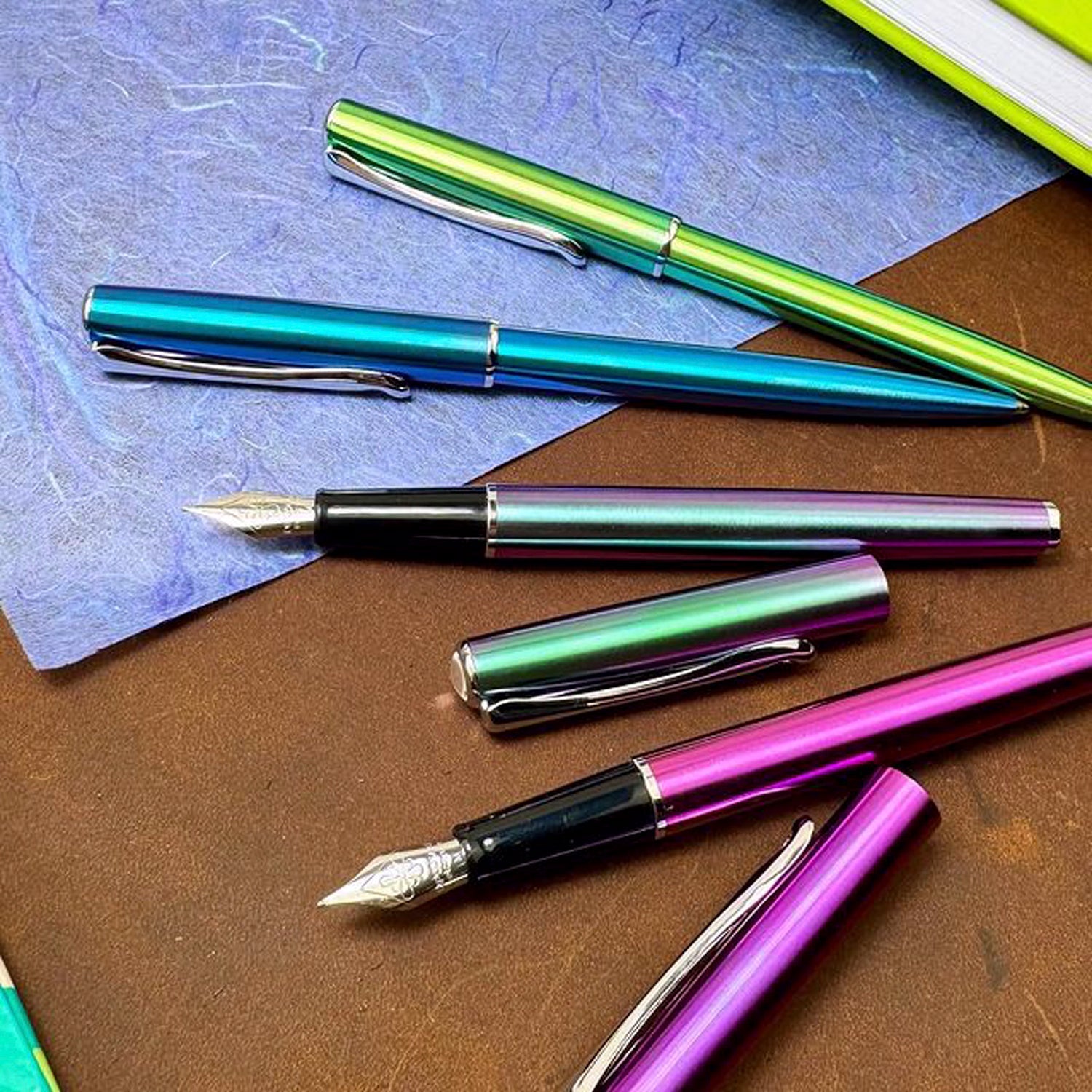 Diplomat Traveller Funky Fuchsia CT Fountain Pen