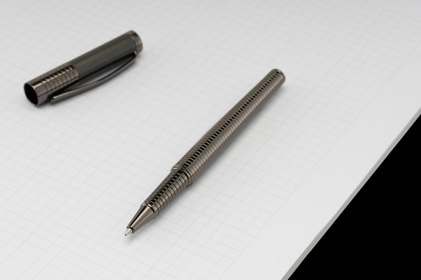 Horner | Fortress | Rollerball Pen | Gunmetal - penpencilink