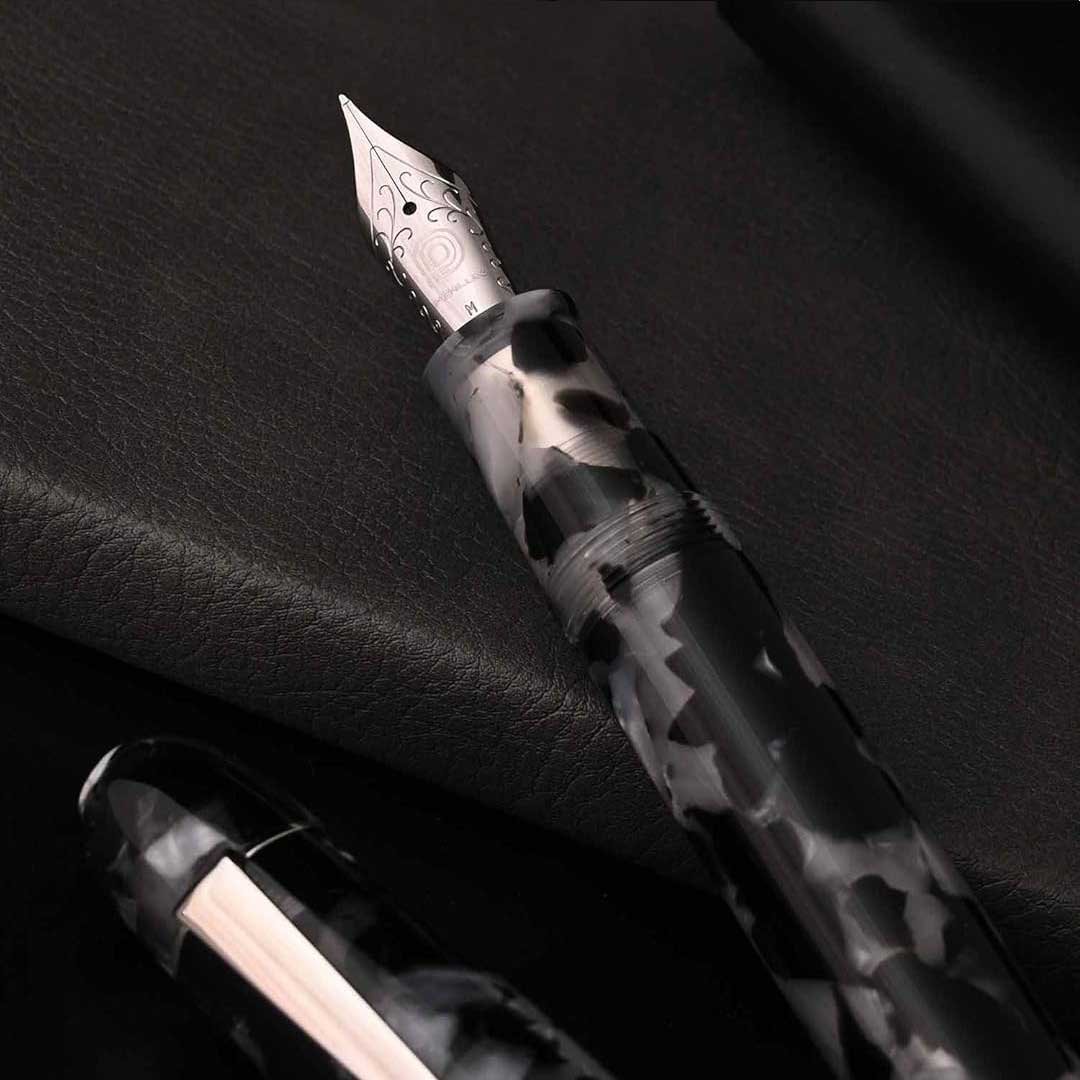 Penlux | Koi | Fountain Pen | King Body | Black & White | Piston Filling