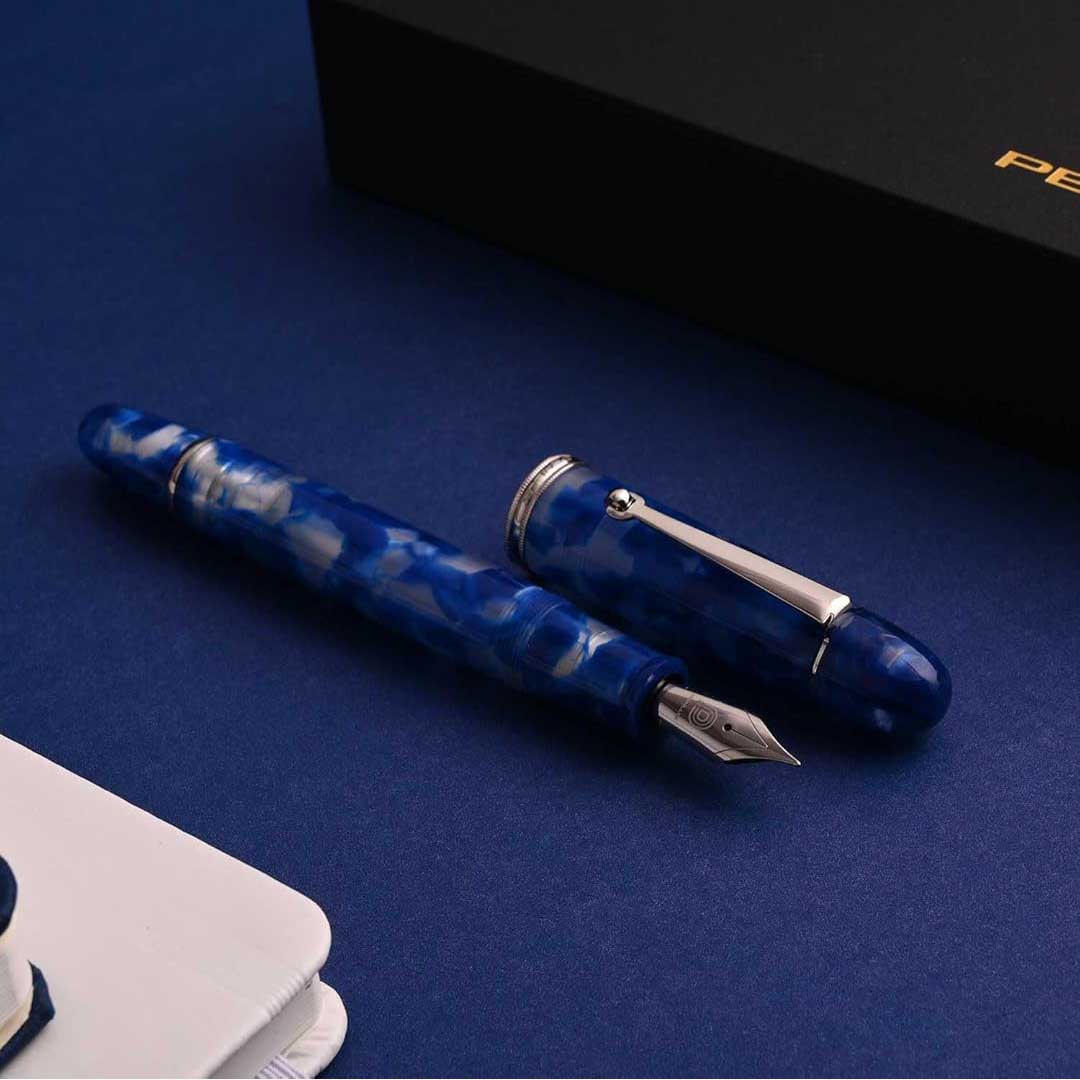 Penlux | Koi | Fountain Pen | King Body | Blue & White | Piston Filling