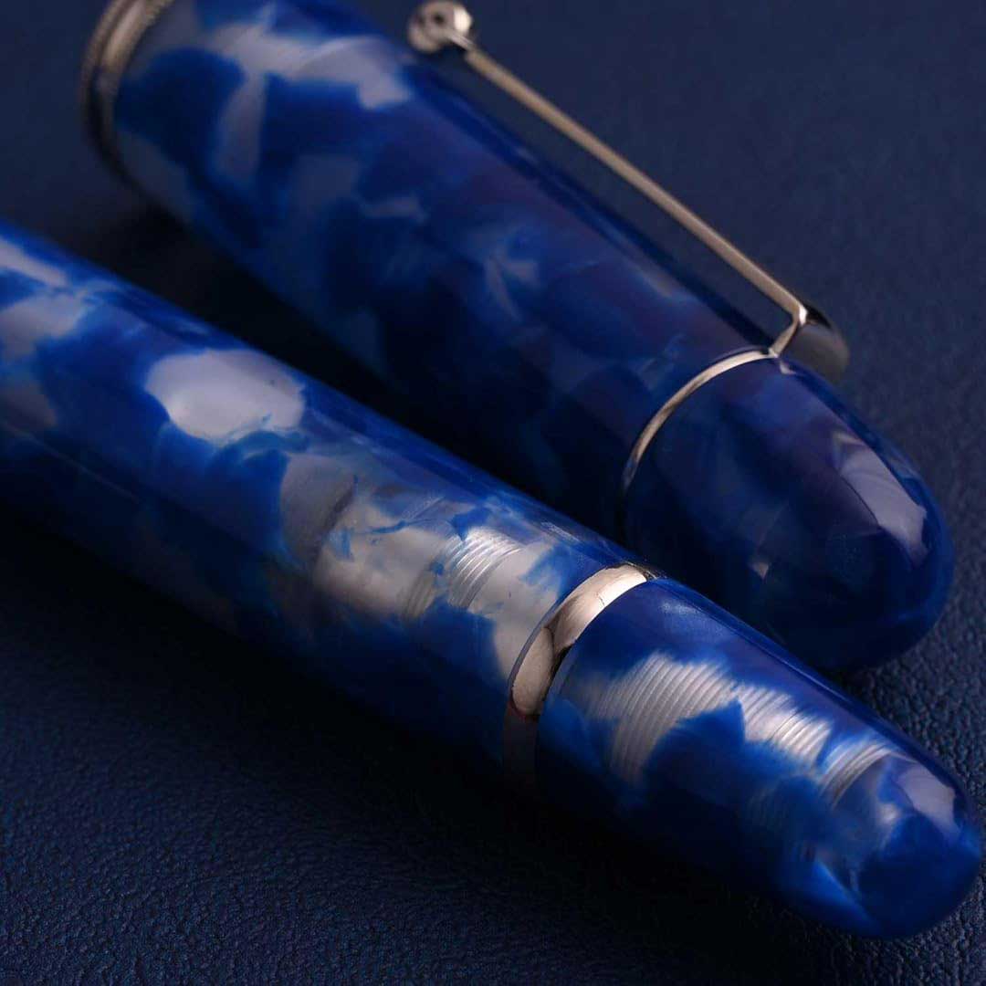 Penlux | Koi | Fountain Pen | King Body | Blue & White | Piston Filling