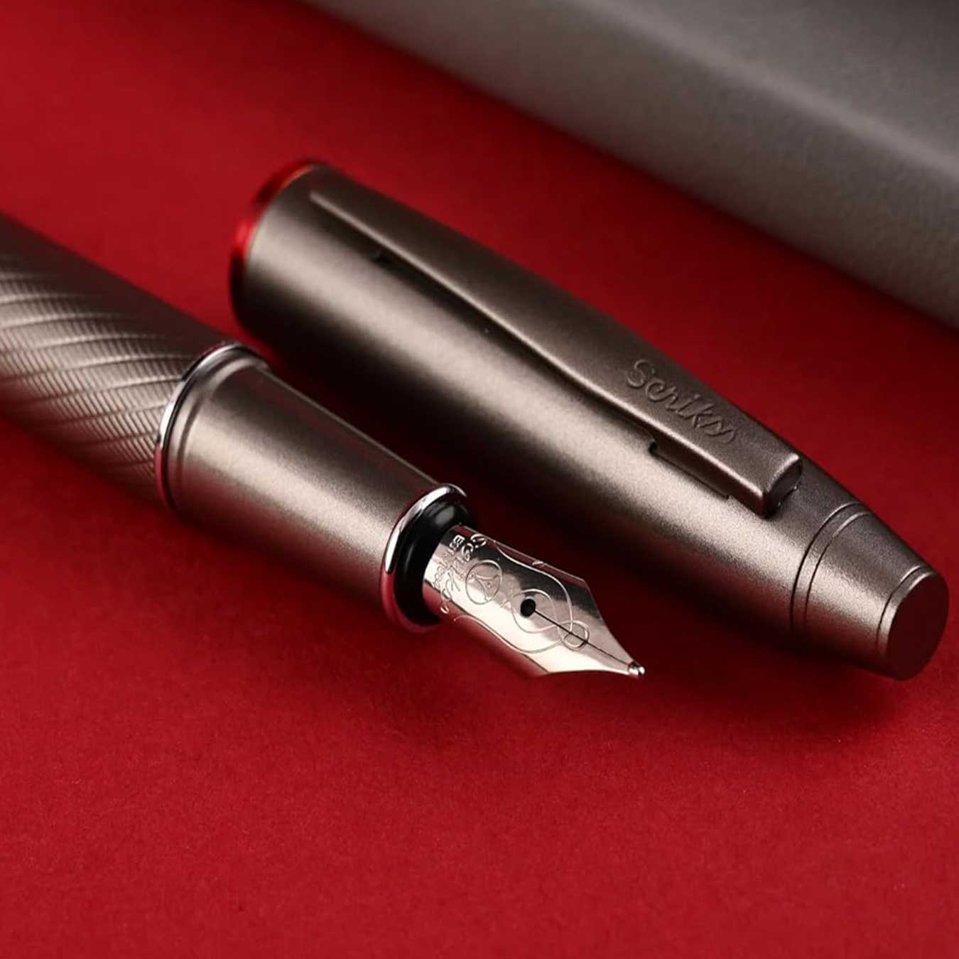 Scrikss Noble 35 Medium nib Fountain Pen - Matte Titanium